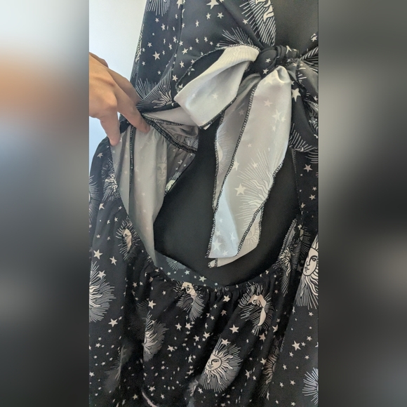 Witchy Dress - Picture 3 of 7